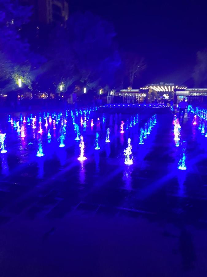 Holiday Centrum Єреван Екстер'єр фото